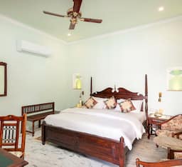 Premium Heritage Suite Room