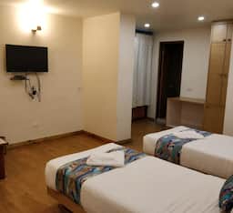 Deluxe Family Room