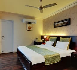 Super Deluxe Room