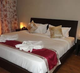 Club Room With Balcony