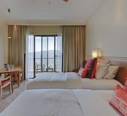 Deluxe Rooms Courtyard View Twin bed