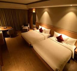 CLUB ROOM