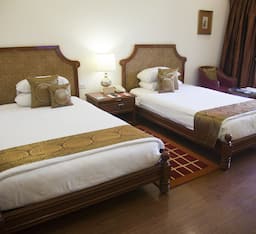 Deluxe Room Twin Bed