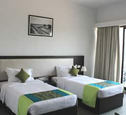 Club Executive room