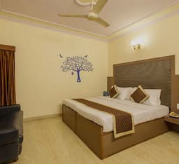 Semi Deluxe Room