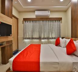 Deluxe Ac Room