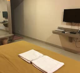 Deluxe Non A/C Room