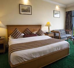 Deluxe Double Room (early check in & 15 percent Discount on F&B)