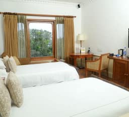 Deluxe Room- Twin Bed