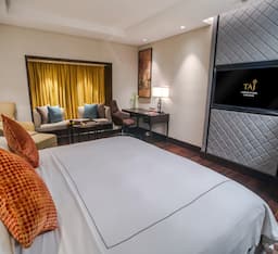 Grand Luxury King Bed