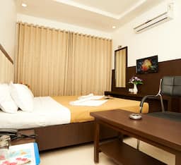 Deluxe Double Bed