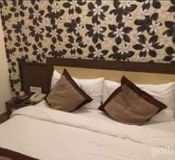 Deluxe AC Room