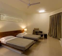 Deluxe Twin Room A/C