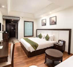 Superior Room (King or Twin Bed)