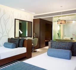 Superior Room City View Twin Bed