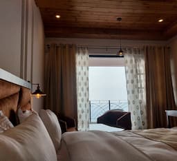 Super Deluxe Room