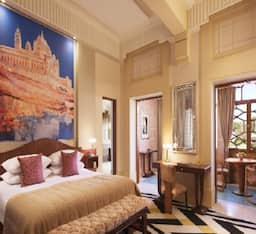 Palace Room King Bed