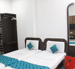 Deluxe AC Room