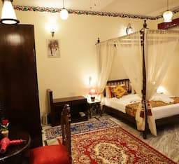 Deluxe Double Bed /Twin Bed Room
