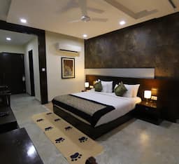 Deluxe Garden View Room