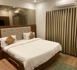 Semi Deluxe Room
