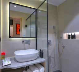 Deluxe Twin Bed Room