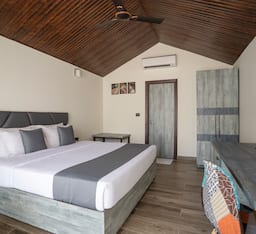 Ocean Delight Cottage With Balcony