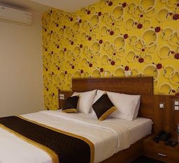 Deluxe AC Room