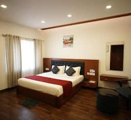 Deluxe Room AC