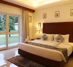 Deluxe Room with Twin Bed OR Double Bed