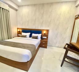 Deluxe Double / Twin Bed Room