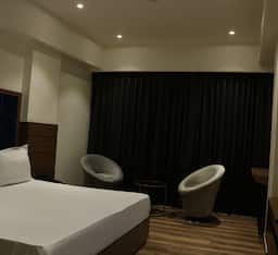 Semi Deluxe Room
