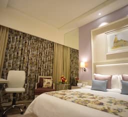 Deluxe Room - 1 Double Bed 22SQM Shower
