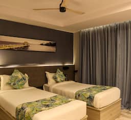 Standard King or Twin Room