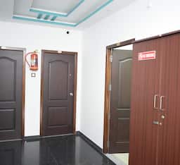 Executive Twin Bed Room