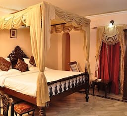 Royal Room