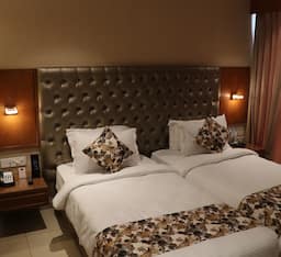 Studio Twin Bed Room