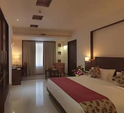 Deluxe Queen Room Double