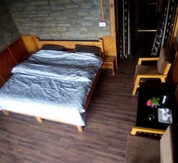 Deluxe King Suite