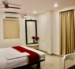 Junior 1 BHK Suite with Kitchen