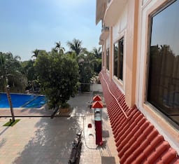 A/c Standard Room( Corner Pool Facing)