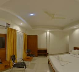 Deluxe AC Room