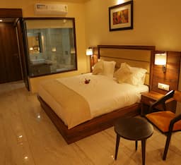 Deluxe Room with Mountain View