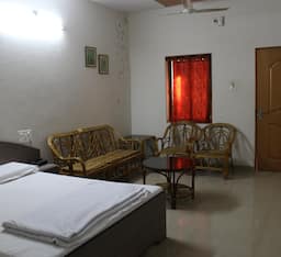 DELUXE AC DOULE BED