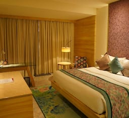 Deluxe Double King Room