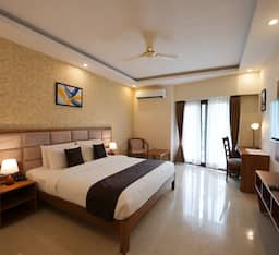 Deluxe Rooms with Garden View