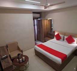 Deluxe AC Room