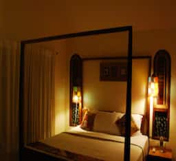 LUXURY SPANISH COTTAGES