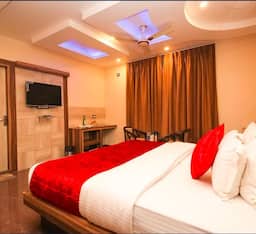 Deluxe Room without Balcony Non-View (A/C Hot & Cold)