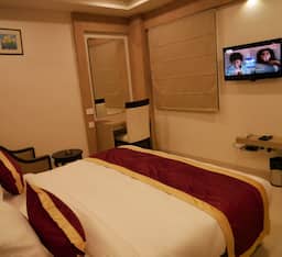 Grand Superior Room